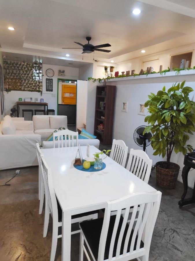 Crossroads Hostel Manila Mandaluyong Exteriér fotografie