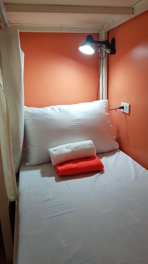 Crossroads Hostel Manila Mandaluyong Exteriér fotografie