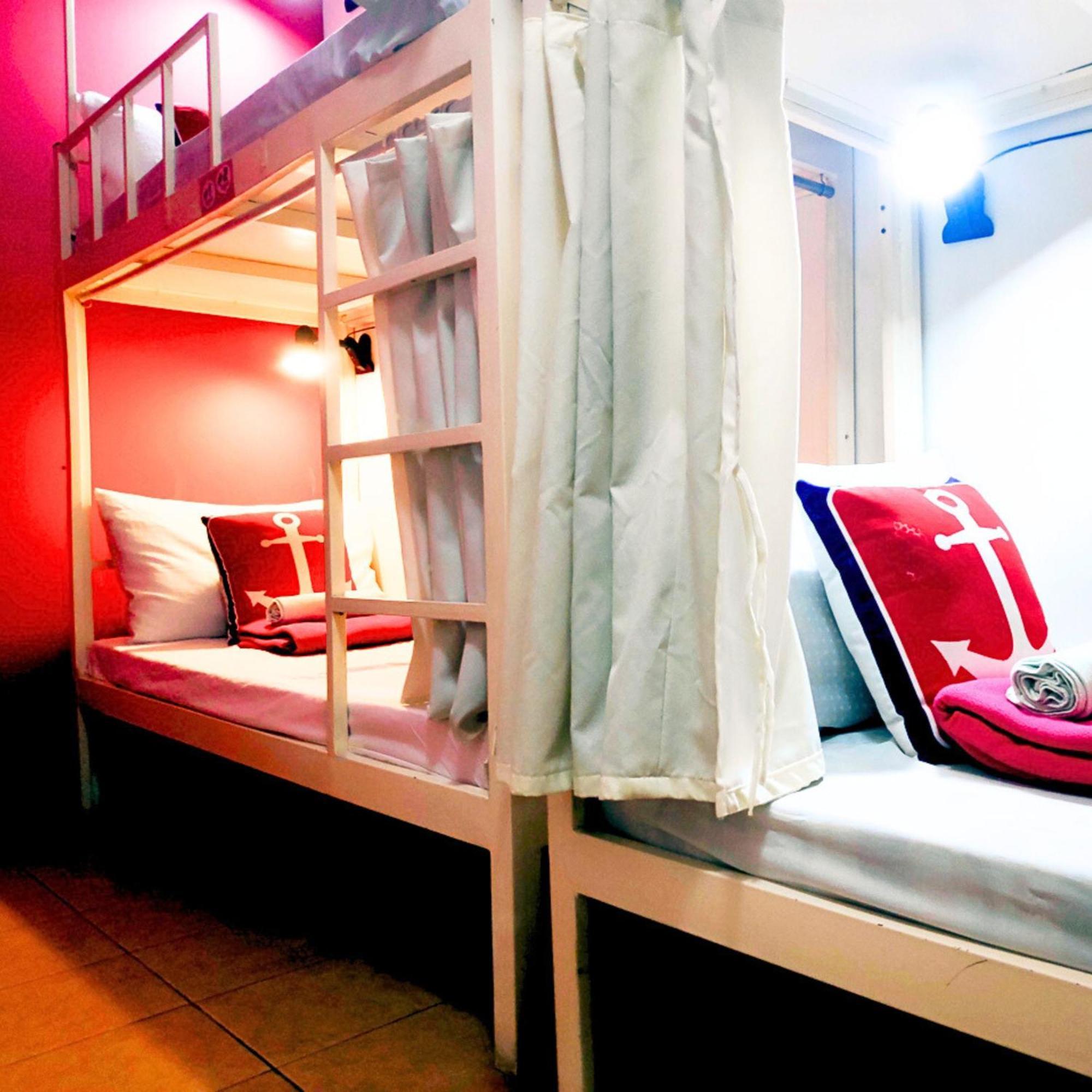 Crossroads Hostel Manila Mandaluyong Exteriér fotografie