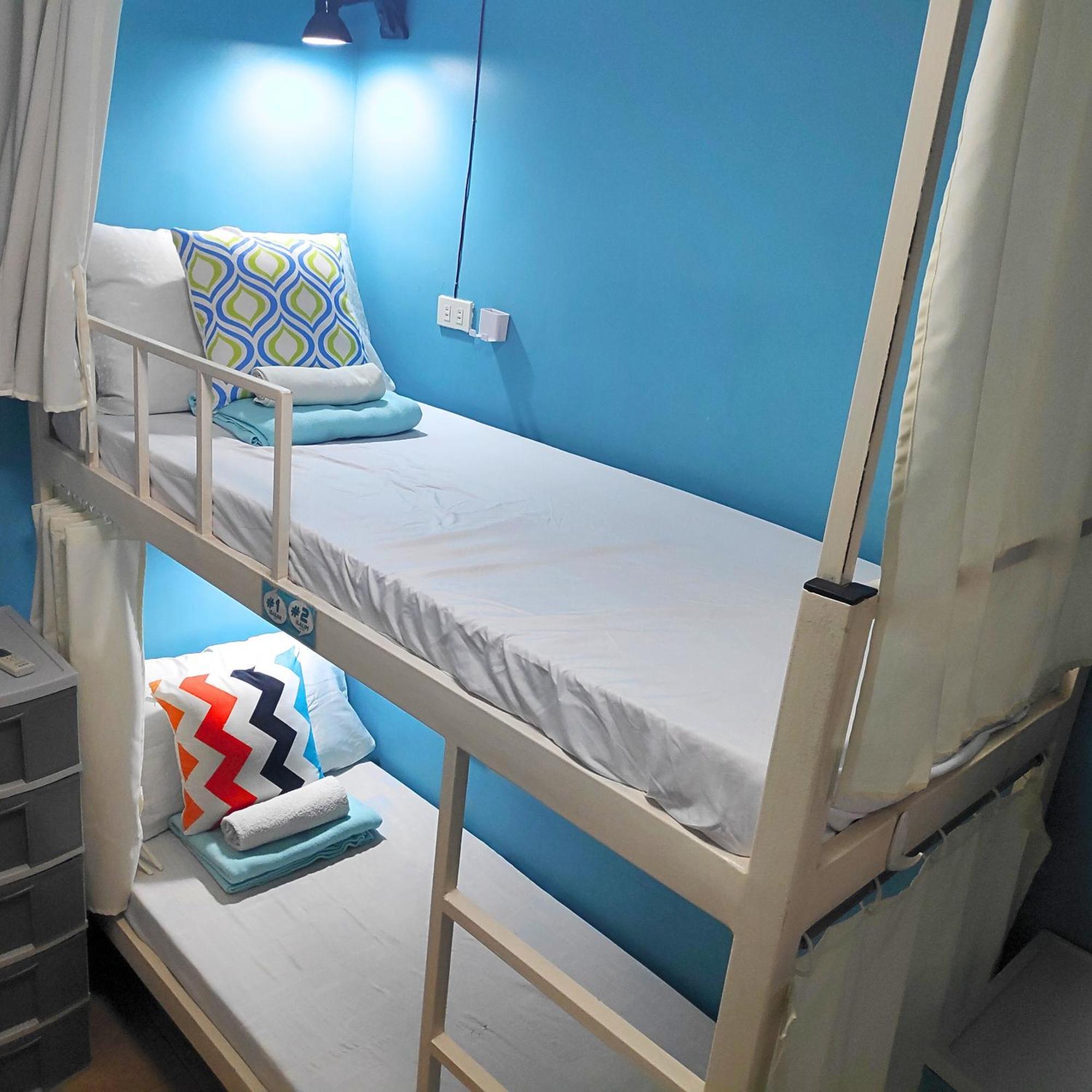 Crossroads Hostel Manila Mandaluyong Exteriér fotografie